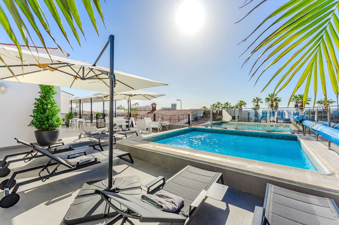 Villa in Costa Adeje, Adeje, Canary Islands 2 - 16815893