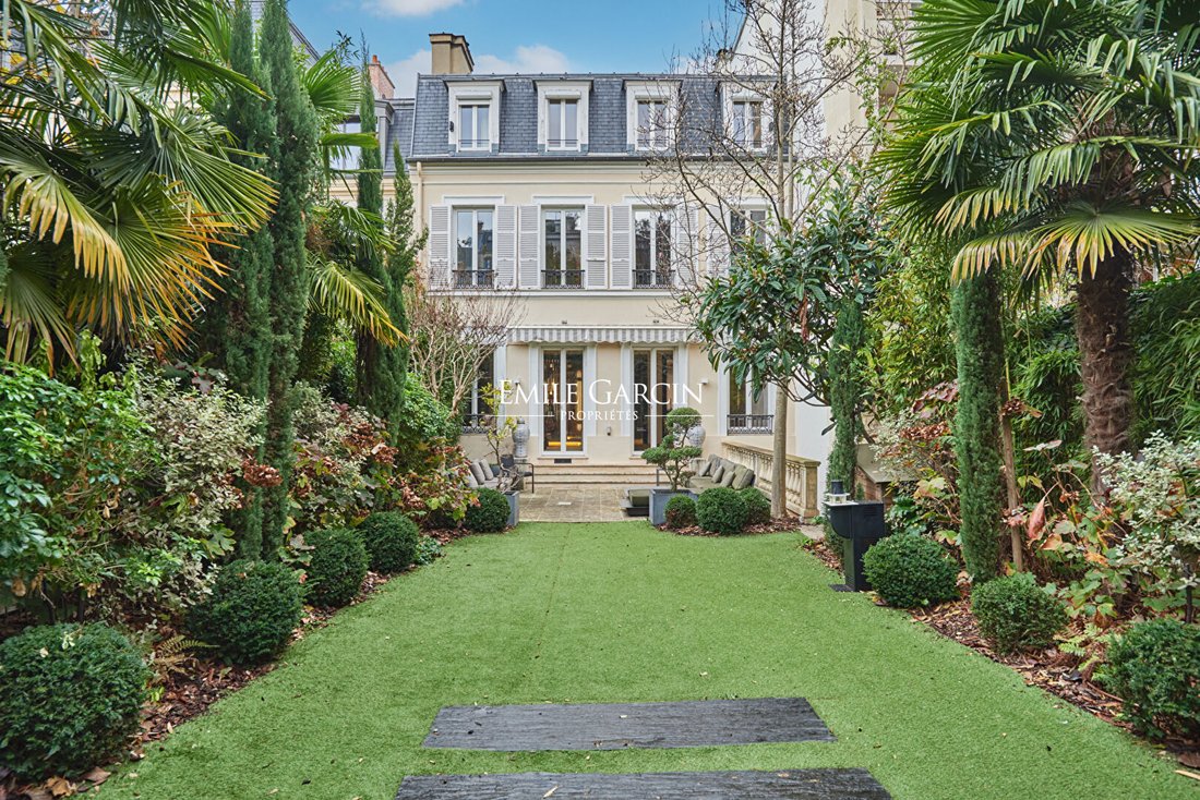 House in La Plaine des Sablons, Neuilly-sur-Seine, France 1 - 16818206