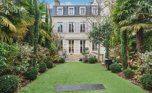 House in La Plaine des Sablons, Neuilly-sur-Seine, France 1