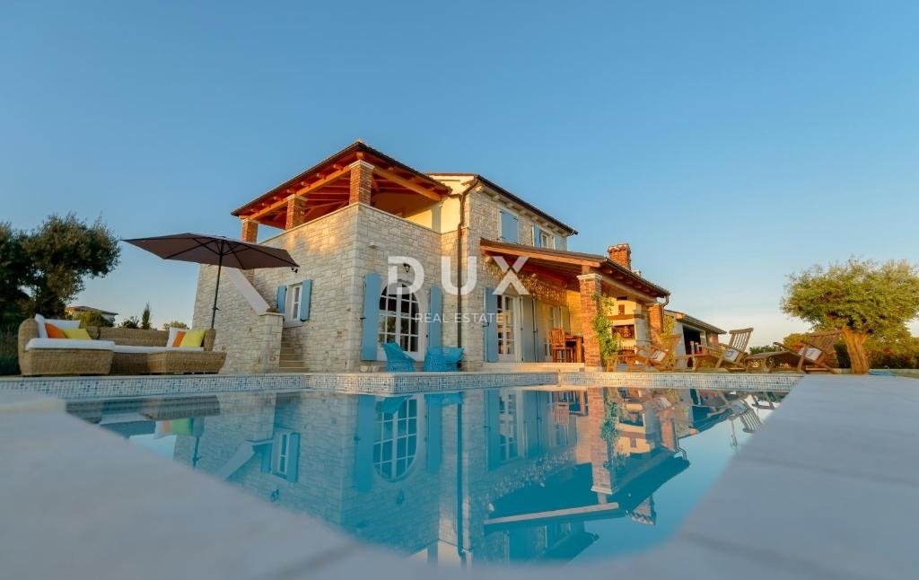House in Sveti Lovrec Pazenaticki, Istria County, Croatia 2 - 16817174