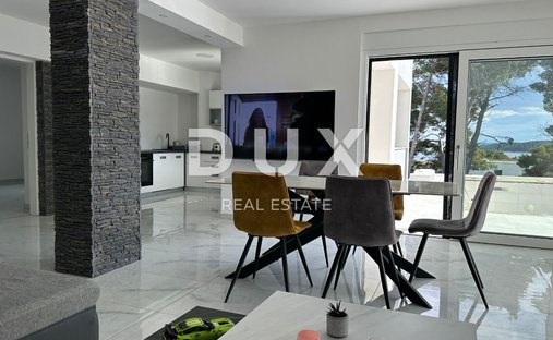 Apartment in Banjol, Primorje-Gorski Kotar County, Croatia 1