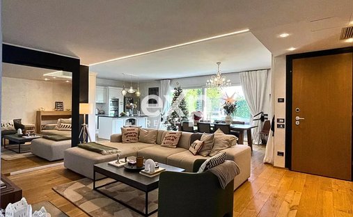 Castle for Sale in Venice, Veneto, Italy