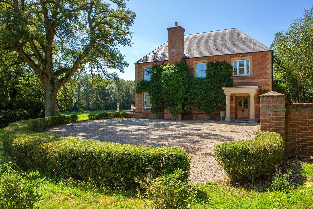 House in Woolton Hill, East Woodhay, England 1 - 16814744