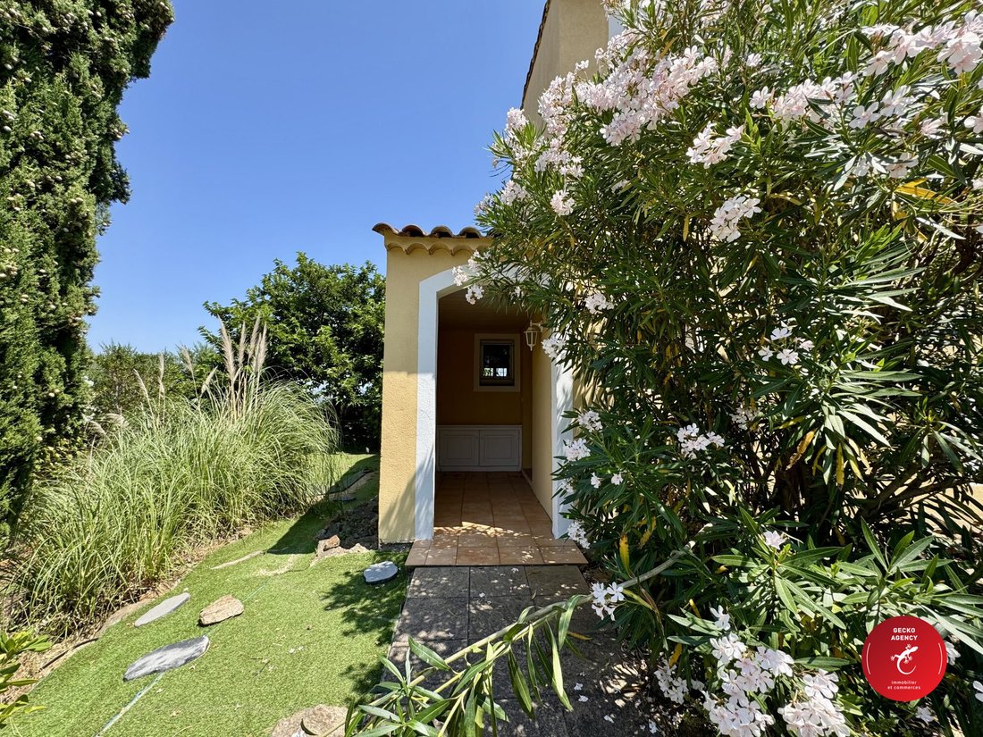 Villa in Ecarts, Roquebrune-sur-Argens, France 1 - 15890373