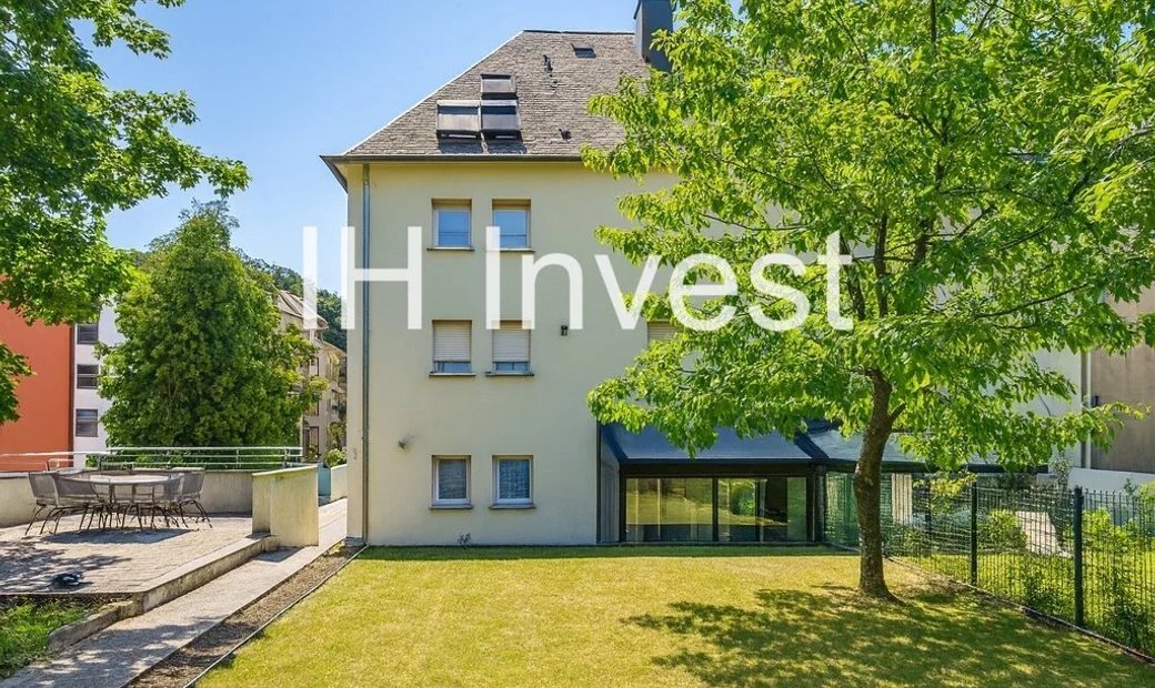 Elegant Duplex With Private In Luxembourg, Luxembourg District ...