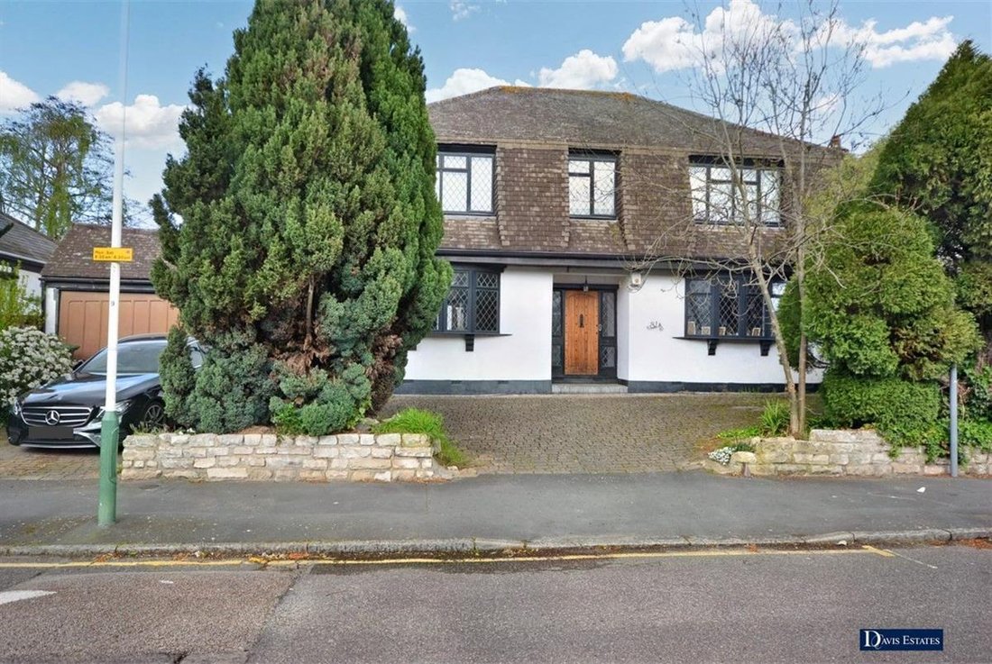 House in Marshalls Park, Romford, England 1 - 16814533