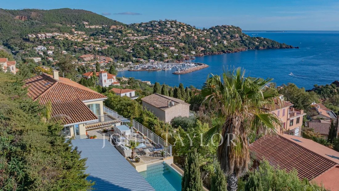 House in Théoule-sur-Mer, Provence-Alpes-Côte d'Azur, France 3 - 16815194