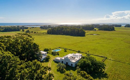 Estate in La Aguada y Costa Azul, Rocha Department, Uruguay 1