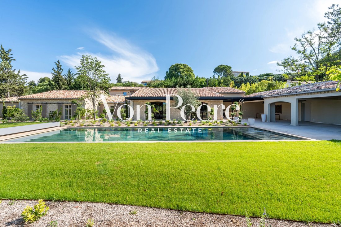 House in Maussane-les-Alpilles, Provence-Alpes-Côte d'Azur, France 2 - 14303290