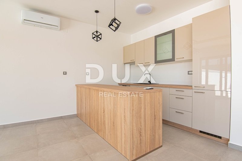 House in Vodice, Sibenik-Knin County, Croatia 4 - 16817568