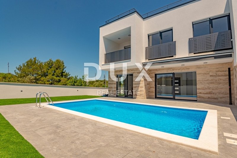House in Vodice, Sibenik-Knin County, Croatia 2 - 16817568
