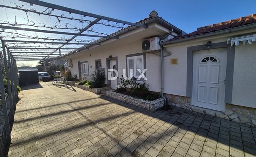 House in Pirovac, Sibenik-Knin County, Croatia 1