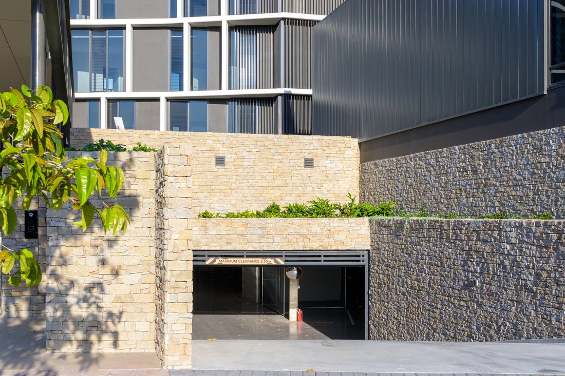 House in Hope Island, Queensland, Australia 2 - 16816889