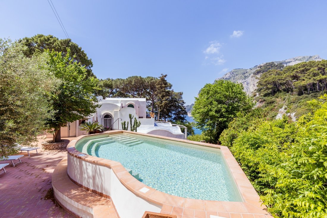 Villa in Capri, Campania, Italy 1 - 16815226