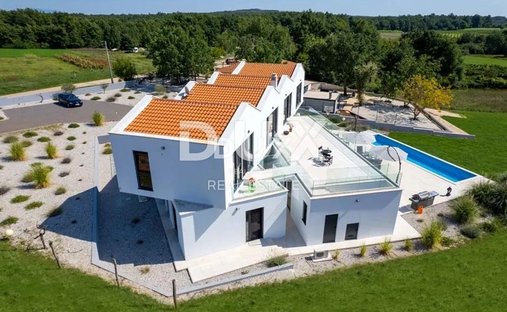 House in Višnjan, Istria County, Croatia 1