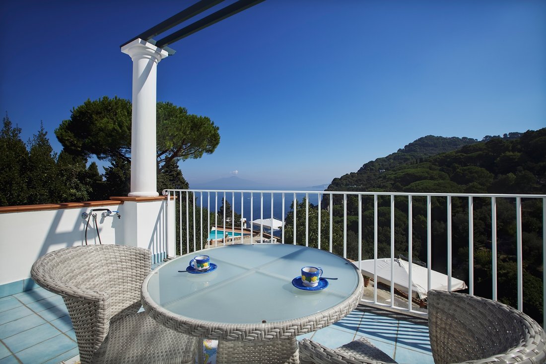 Villa in Capri, Campania, Italy 1 - 16815225
