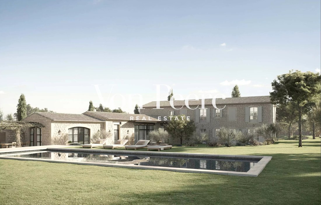 Country House in Eygalières, Provence-Alpes-Côte d'Azur, France 2 - 13117427
