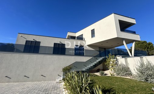 House in Murter, Sibenik-Knin County, Croatia 1