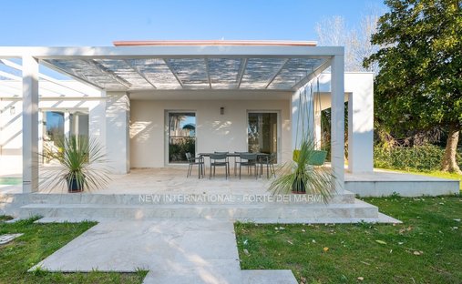 House in Caranna-Vaiana, Forte dei Marmi, Tuscany 1