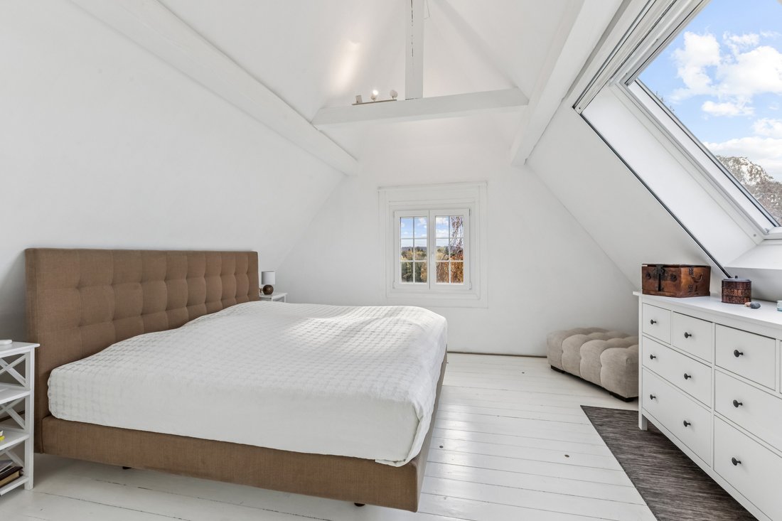 House in La Tène, Neuchâtel, Switzerland 4 - 16815738