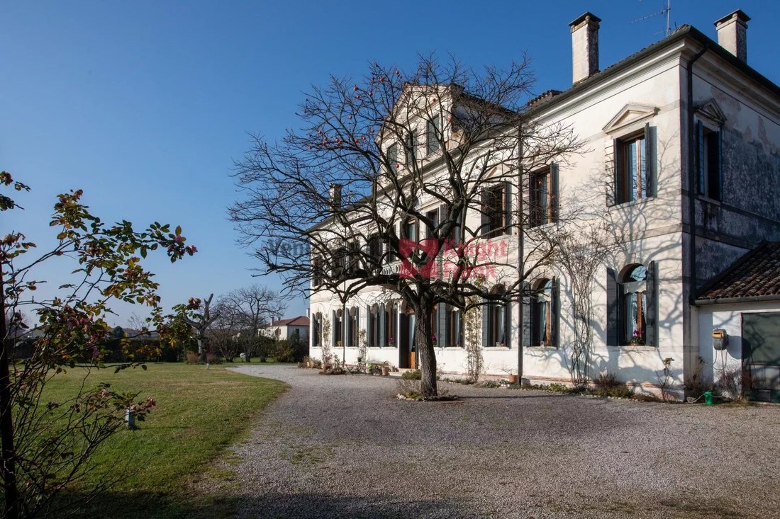 Apartment in Ponzano, Veneto, Italy 2 - 16814395