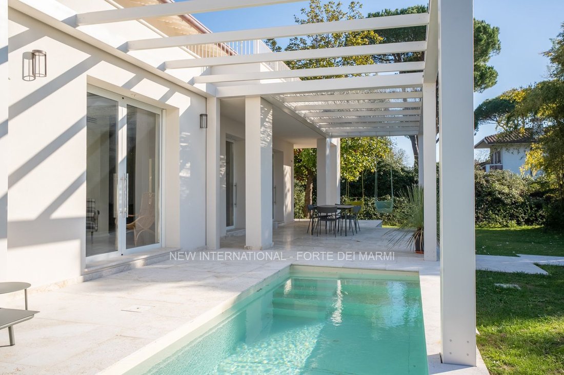 House in Caranna-Vaiana, Forte dei Marmi, Tuscany 5 - 16816233