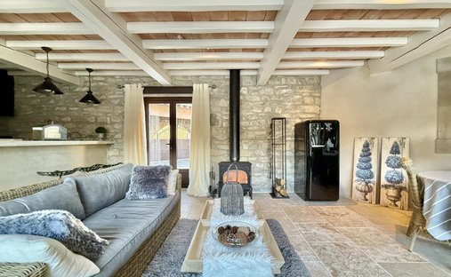 A Listed Property Overlooking The Pyrenees And The Aude Valley
