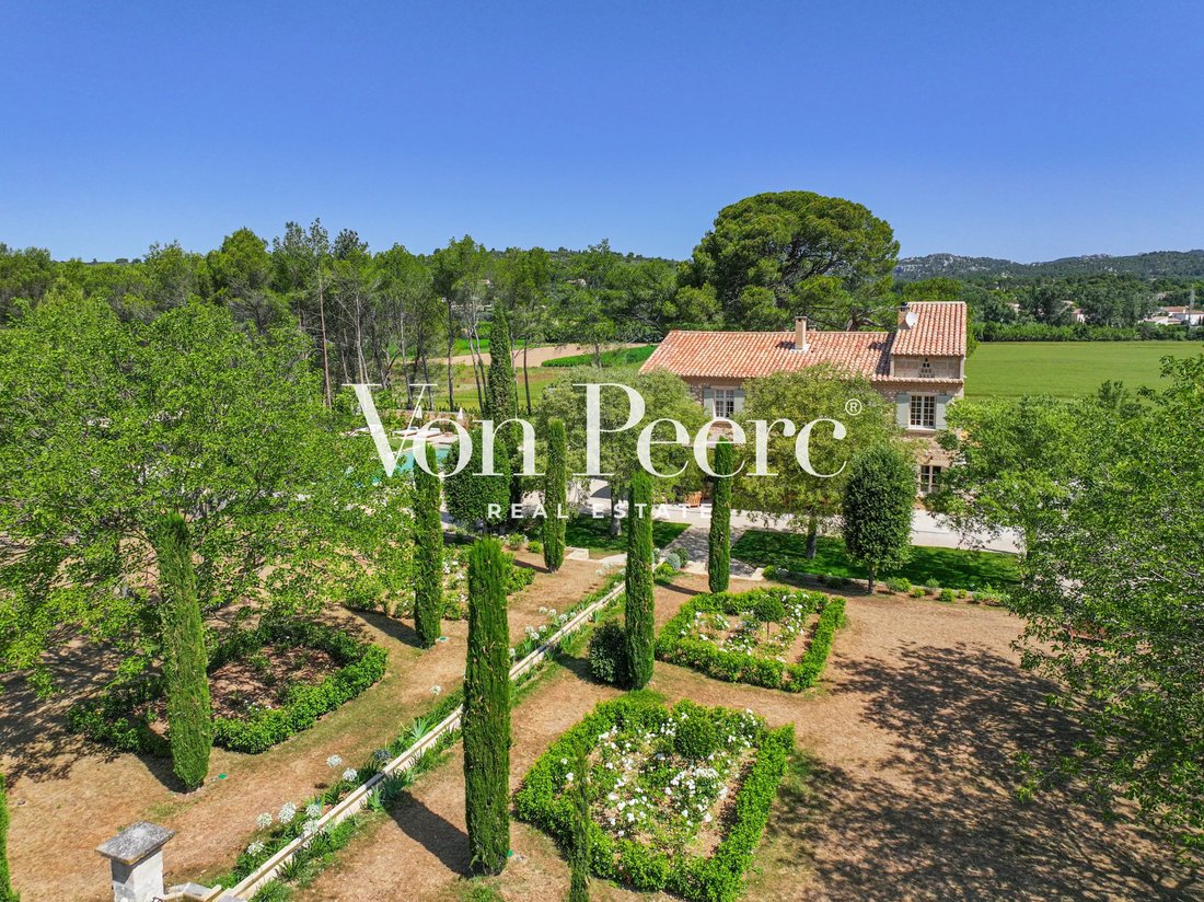 House in Saint-Rémy-de-Provence, Provence-Alpes-Côte d'Azur, France 3 - 13578380
