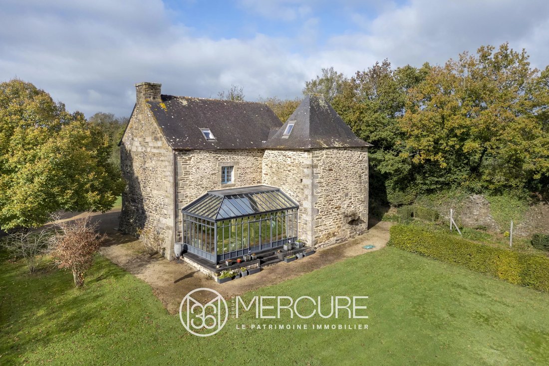 Estate in Landeleau, Brittany, France 1 - 16814385