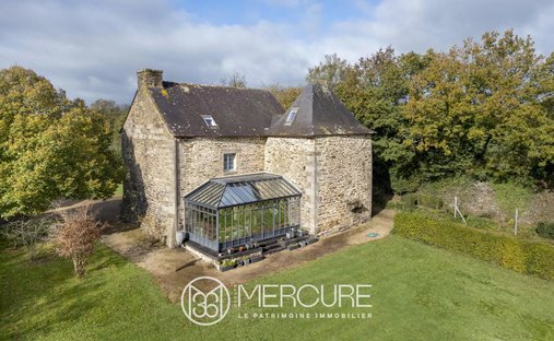 Estate in Landeleau, Brittany, France 1