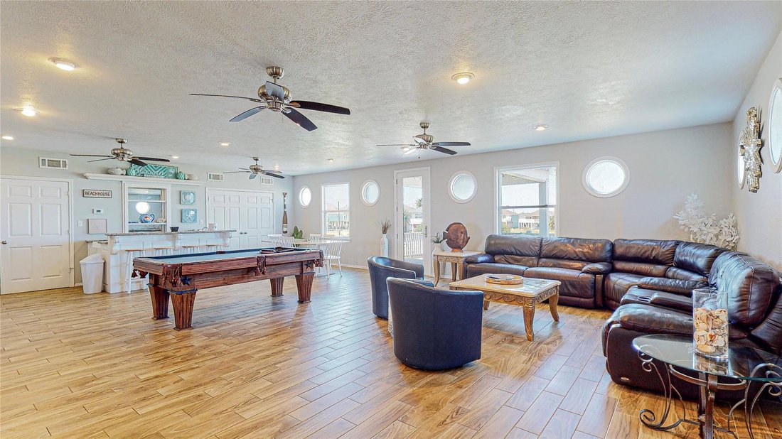 House in Bolivar Peninsula, Texas, United States 5 - 16816433