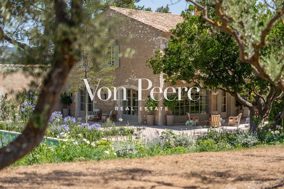 House in Saint-Rémy-de-Provence, Provence-Alpes-Côte d'Azur, France 1 - 13578380