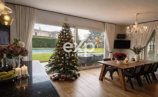 Castle for Sale in Venice, Veneto, Italy