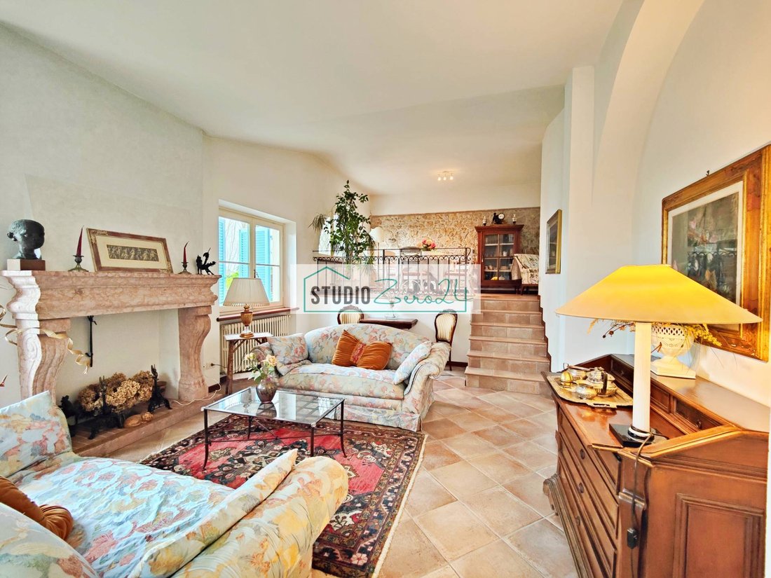 Villa in Pietrasanta, Tuscany, Italy 1 - 16817676