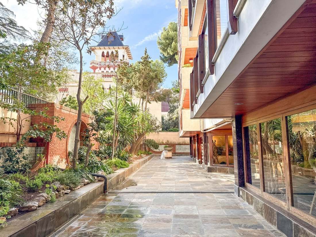 Apartment in Sarrià-Sant Gervasi, Barcelona, Spain 1 - 16815896