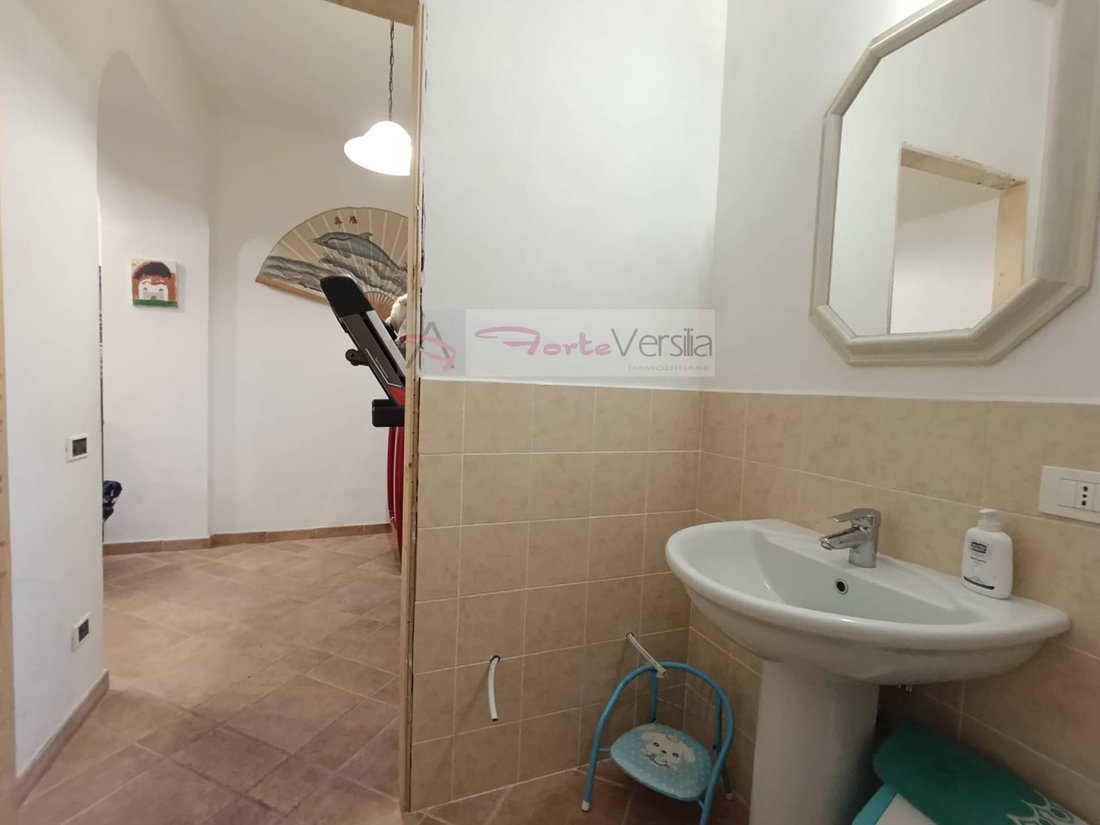 House in Cinquale, Montignoso, Tuscany 5 - 16691384