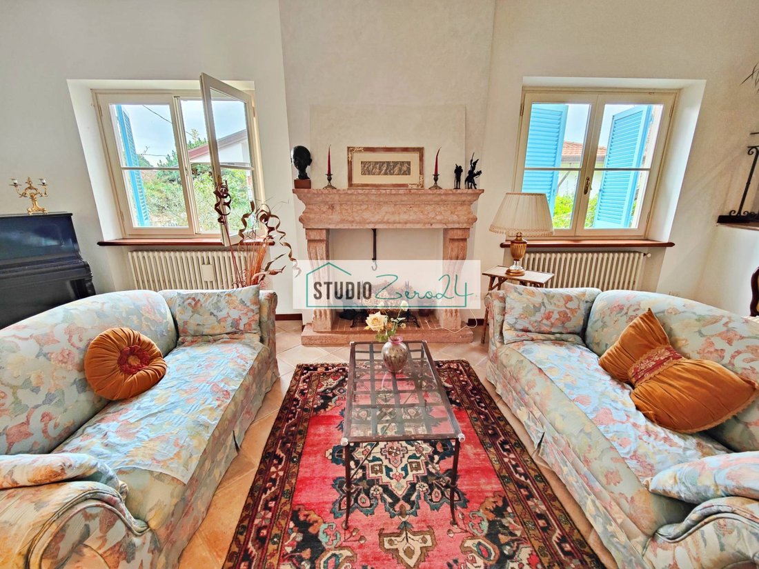 Villa in Pietrasanta, Tuscany, Italy 3 - 16817676