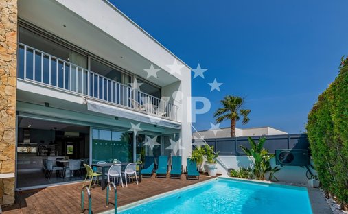 Townhouse in Praia dos Pescadores, Olhos de Agua, Portugal 1
