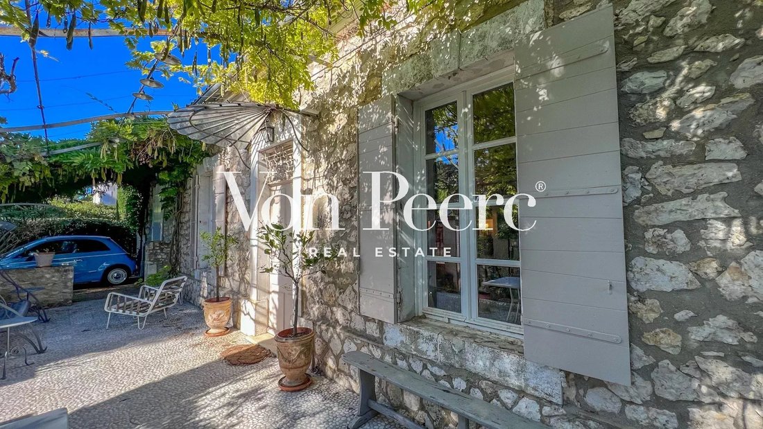 House in Eygalières, Provence-Alpes-Côte d'Azur, France 4 - 15528749