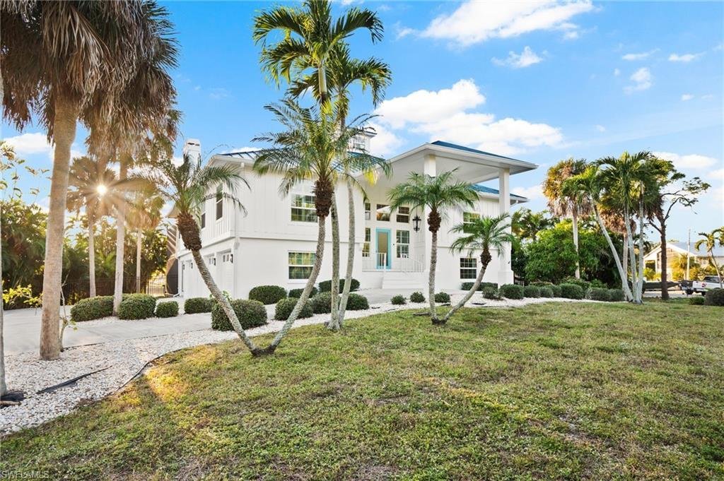 House in Bokeelia, Florida, United States 1 - 16818838