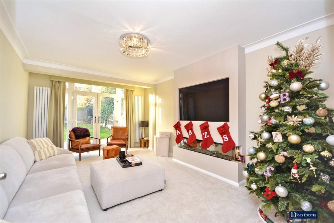 House in Ardleigh Green, Romford, England 2 - 16814595