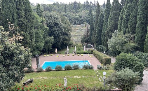 Millennial Castle In The Hills Of Arezzo