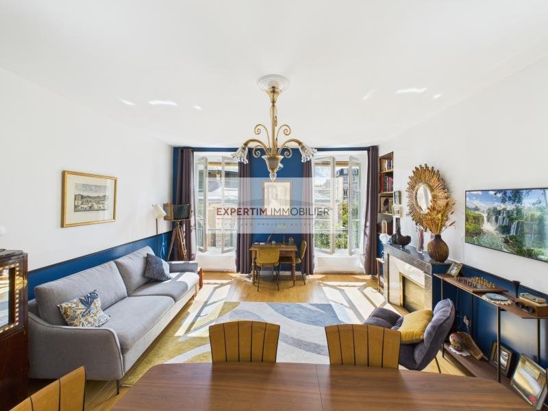 Apartment in Domaine National du Château, Versailles, France 3 - 16814867