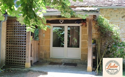 Castle for Sale in Sarlat-la-Canéda, Nouvelle-Aquitaine, France
