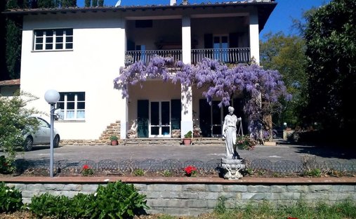 Millennial Castle In The Hills Of Arezzo