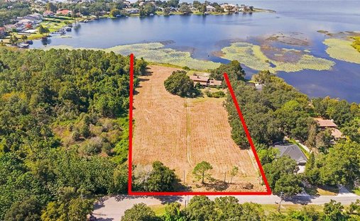 Land in Orlando, Florida, United States 1