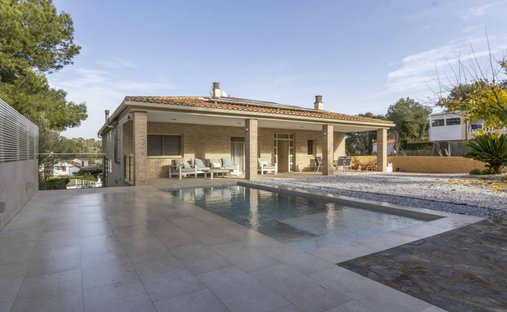 House in Gilet, Valencian Community, Spain 1