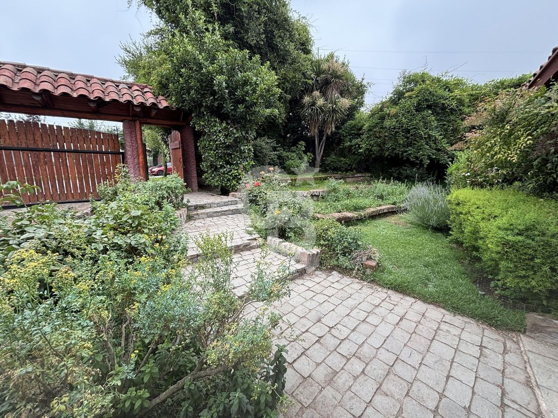 House in Las Condes, Santiago Metropolitan Region, Chile 2 - 16815533
