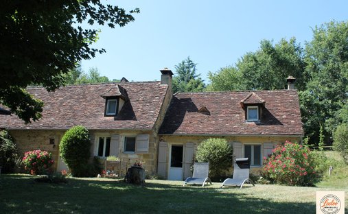 Castle for Sale in Sarlat-la-Canéda, Nouvelle-Aquitaine, France