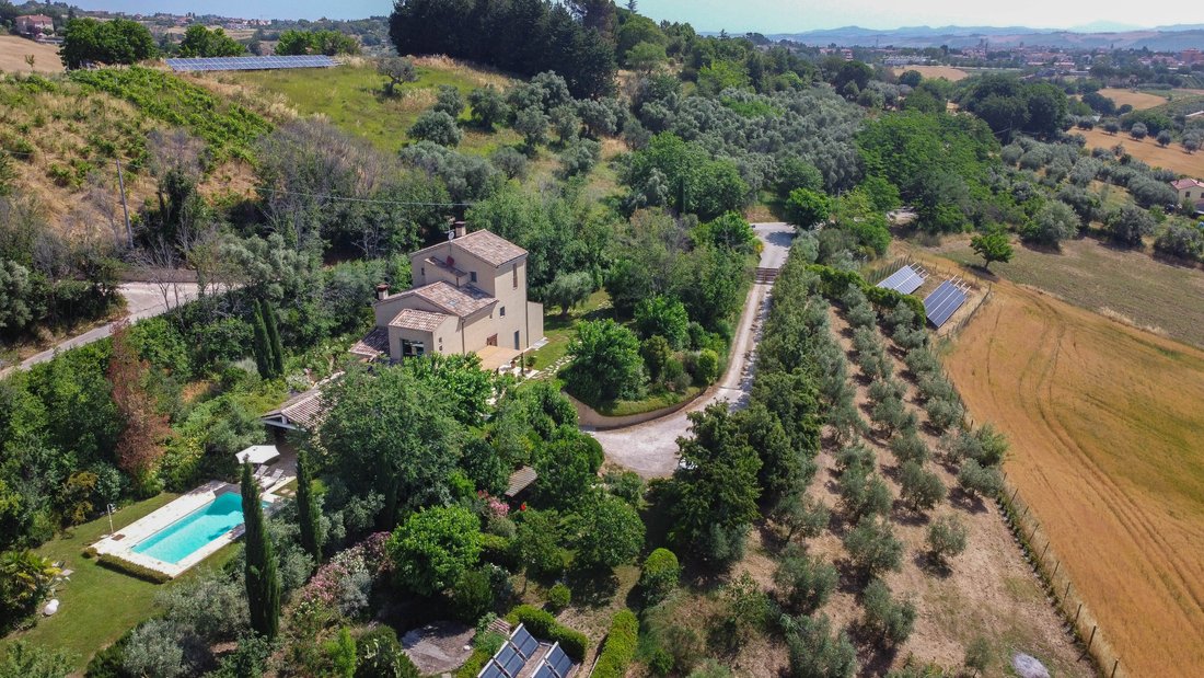 Villa in Victory Avenue, Iesi, Marche 4 - 12144834